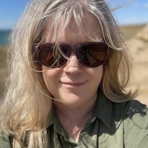 Meet your Posher, Julia